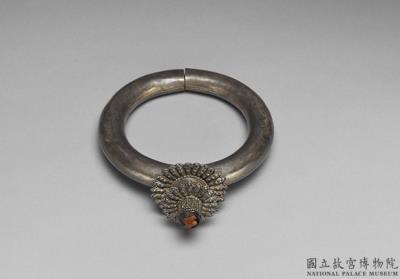 图片[2]-Silver armlet with coral inlay, Qing dynasty, 18th c., Tibetan work-China Archive